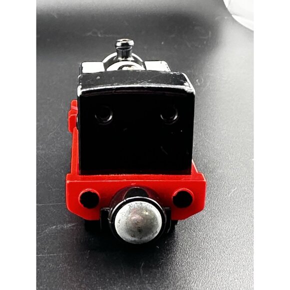 Fearless Freddie Thomas Friends Train Diecast 2013 Take Along N Play Round Mag - Picture 6 of 8